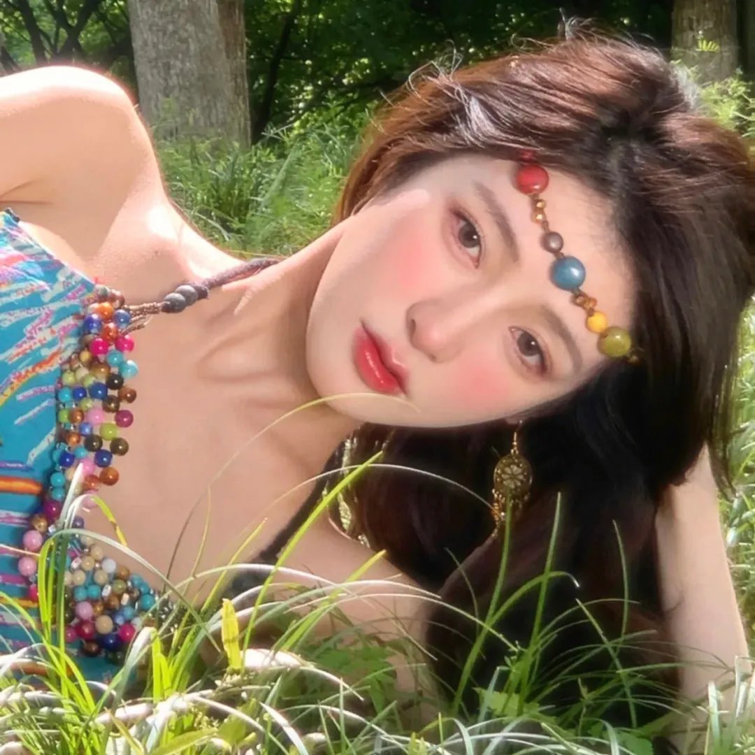 眼里余光都是你
